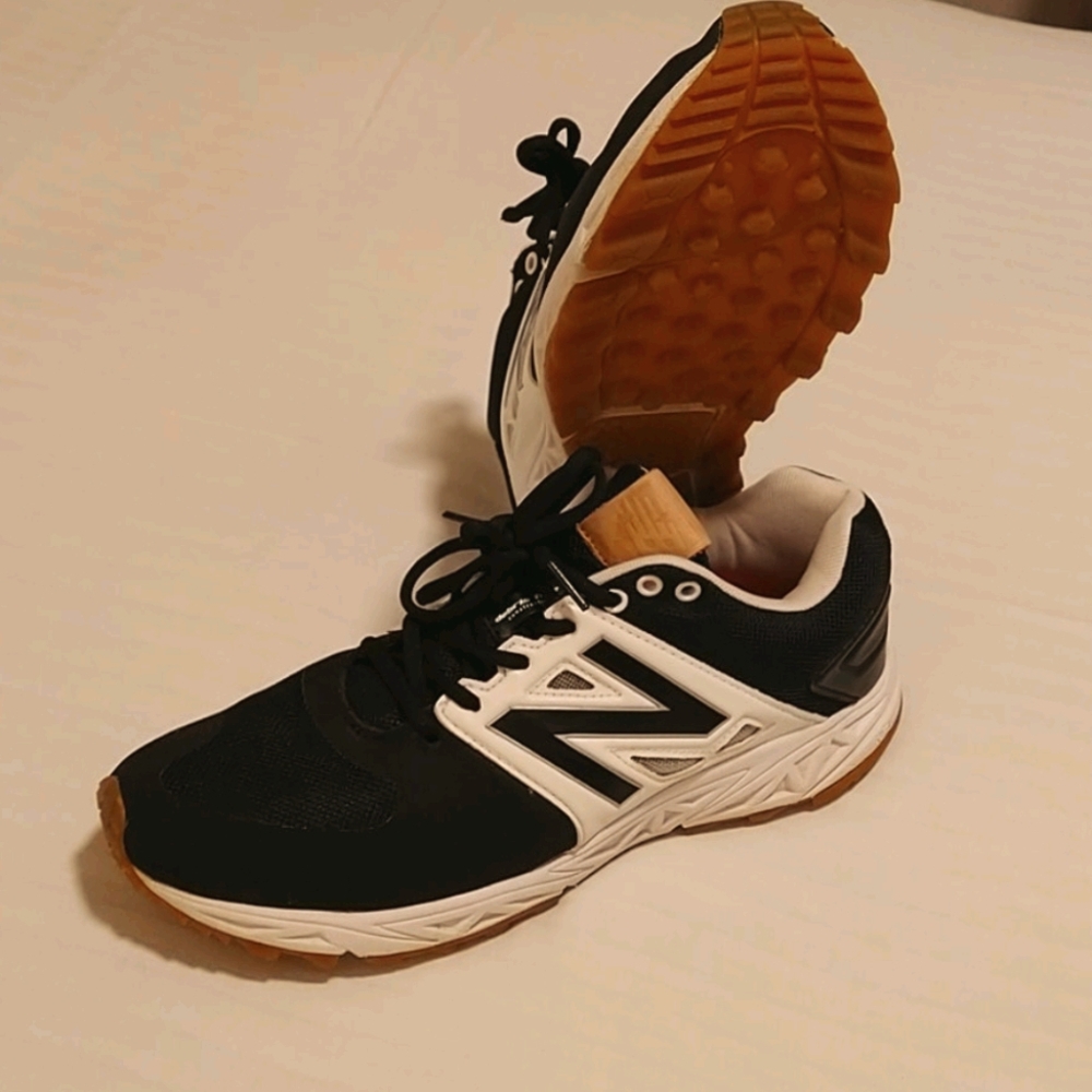 - New balance men's Baseball Turf trainers